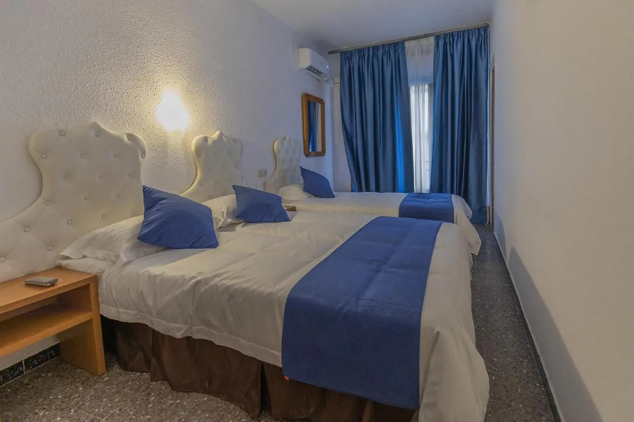 Hotel Vila Calella 3*,